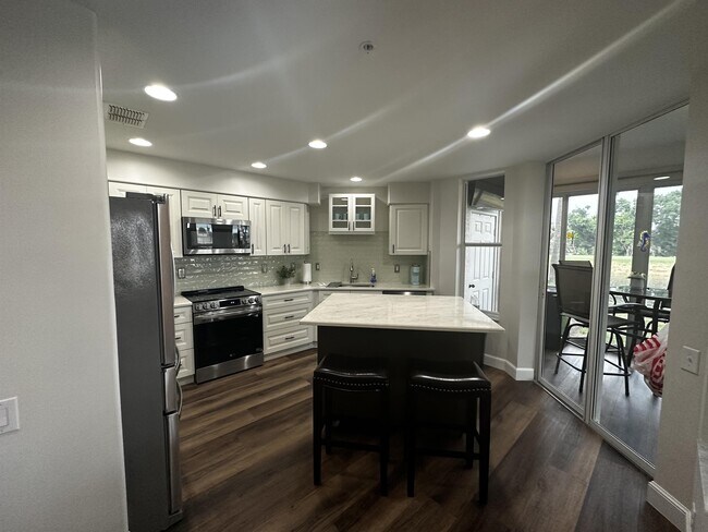 Photo - 16420 Millstone Cir