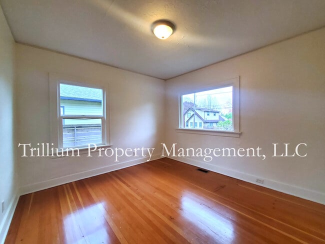 Photo - 6425 N Curtis Ave