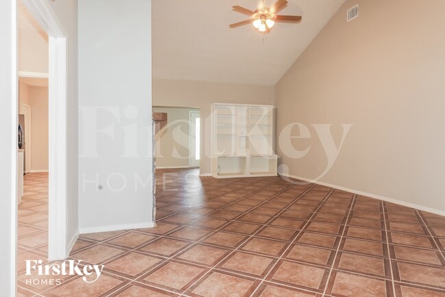 Photo - 17214 Thorhill St