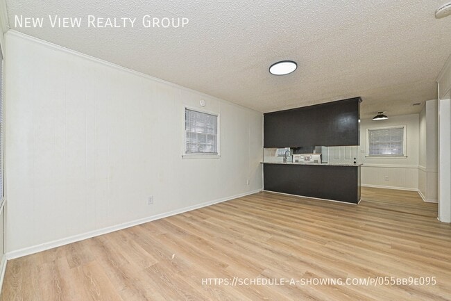 162 American Ave NE Unit 1