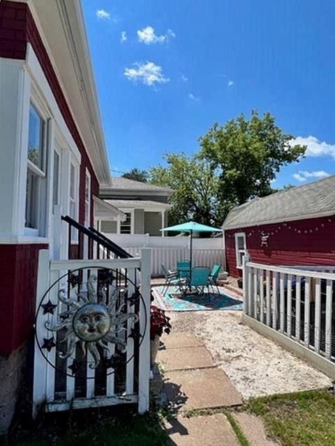 Photo - 900 S Cedar Ave