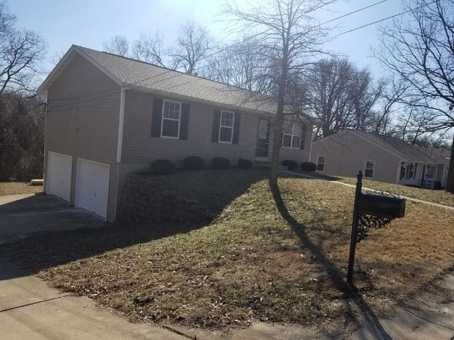 Photo - 154 Helen Pl