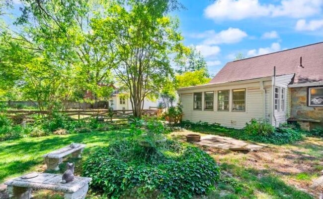 Photo - 2602 Stone Hedge Dr