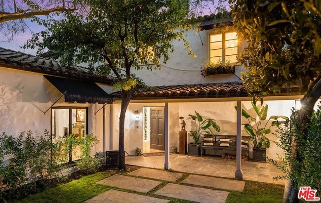 Photo - 1514 Sunset Plaza Dr