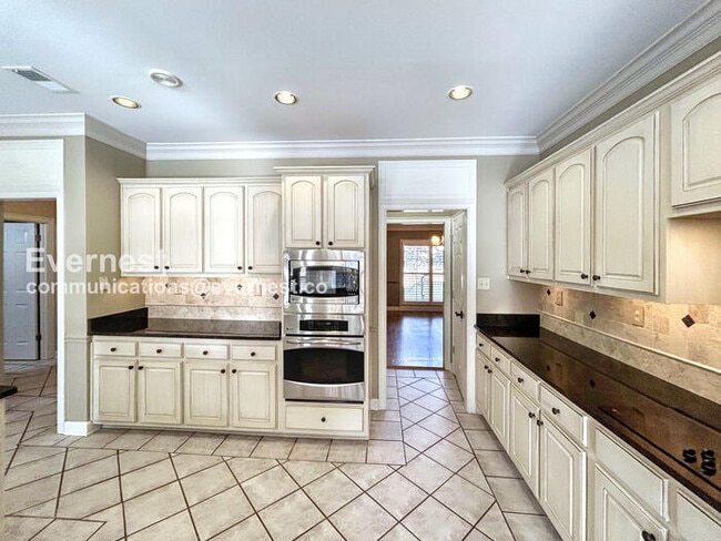 Photo - 10265 Buckland Bluff Cove