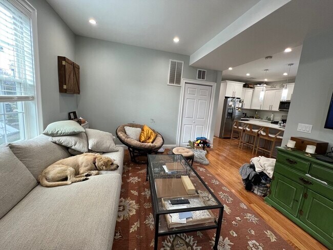 Photo - 20 Kenton Rd Unit 3