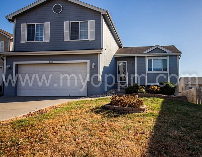 Spacious 3 Bedroom house at 168th and Maple - Spacious 3 Bedroom house at 168th and Maple