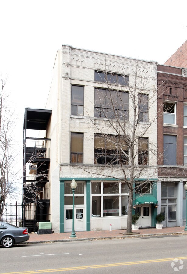 Photo - River Row Condominiums