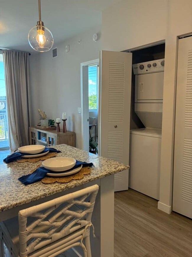 Photo - 1465 W 31st St Unit C1