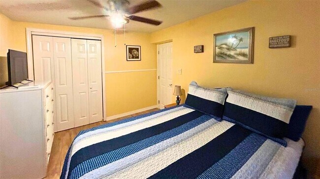 Photo - 770 Bay Esplanade Unit 2