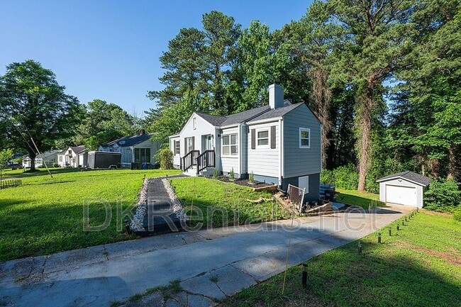 Photo - 2874 Blount St