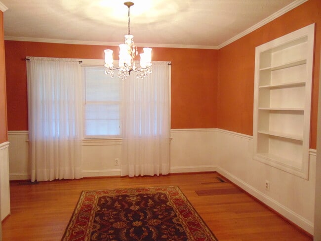 Photo - 2121 N Berkeley Blvd