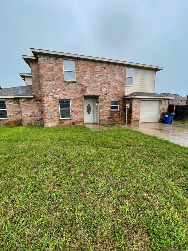 Building Photo - 1101 Parkview-Duplex, Princeton 75407