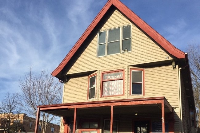 Photo - 554 W Doty St Unit #1