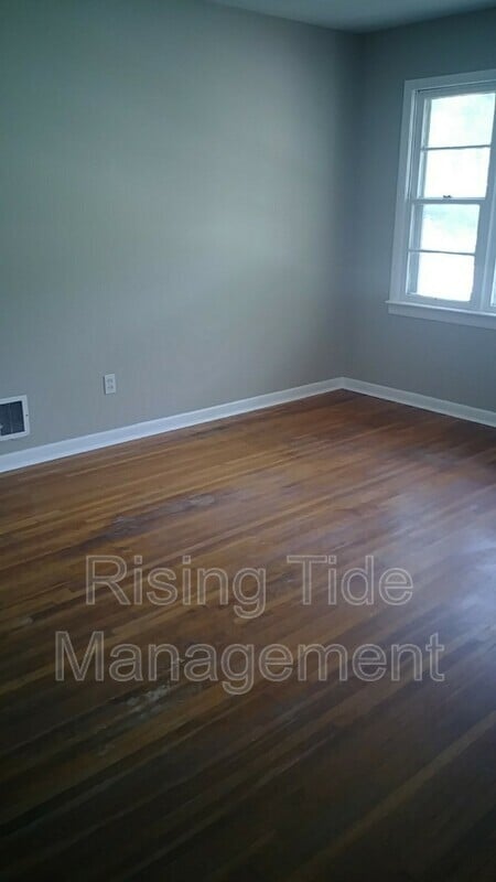 Photo - 3011 Devon Rd