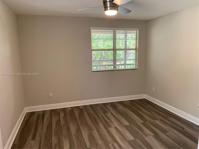 Photo - 1261 SW 46th Ave Unidad 2004