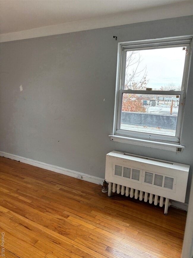 Photo - 75-84 180th St