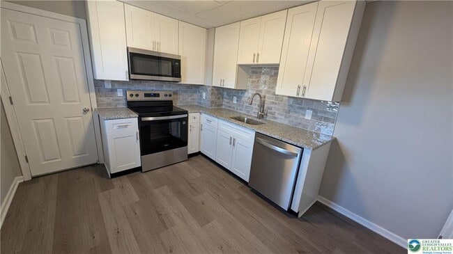 Photo - 417 E Frankford St