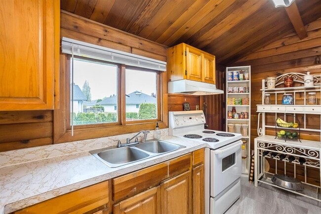Photo - 2853 McCallum Rd