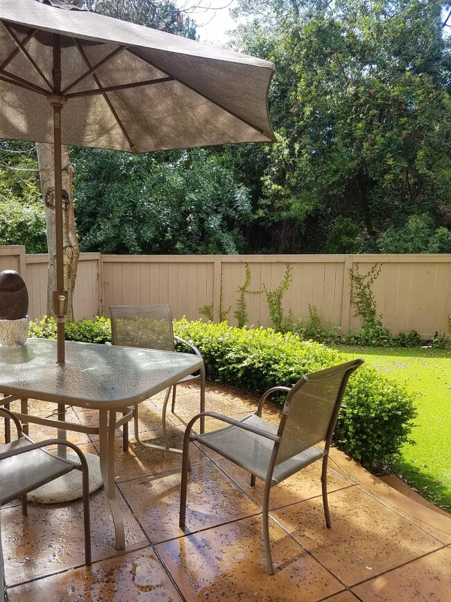 Photo - 5550 Renaissance Ave Unidad 2
