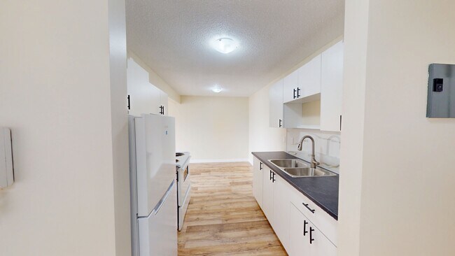 Photo - 10222-10105 105 Ave Unit 208