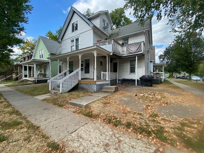 Building Photo - $625 | ROOMMATE WANTED | 7 Bedroom, 3 Bath... Rental