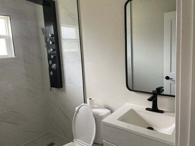 Bathroom - 1756 42nd Ave