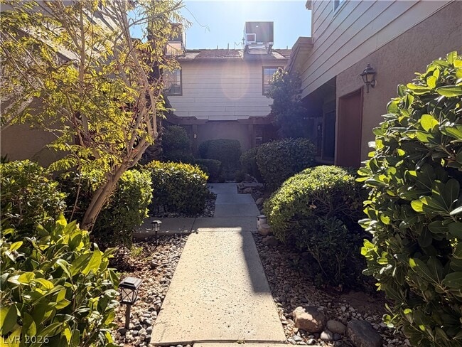 Photo - 3267 Dawnflower St
