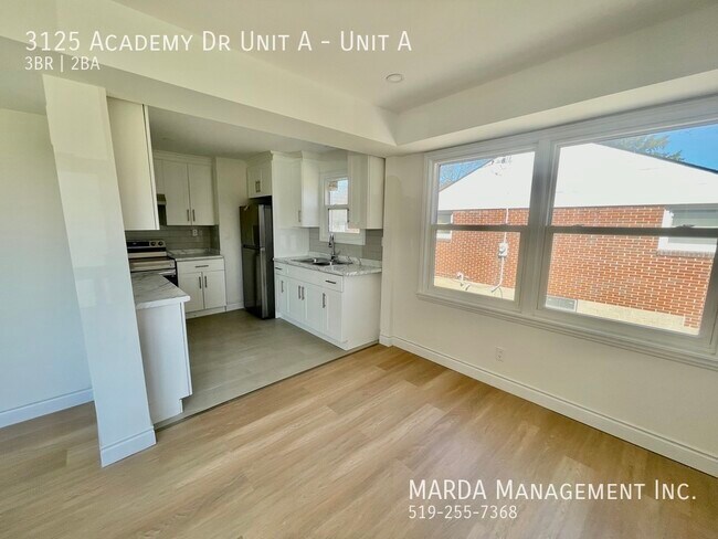 Photo - STUNNING 3 BED/1.5 BATH MAIN UNIT + HYDRO, 60% OF GAS & 60% OF WATER! Unit A