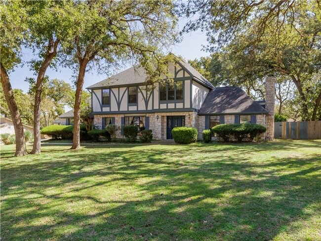 Building Photo - Best priced executive custom home in Rockd...