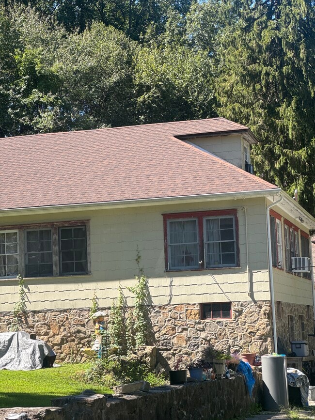 Building Photo - 77 Dreamland Park Dr Rental
