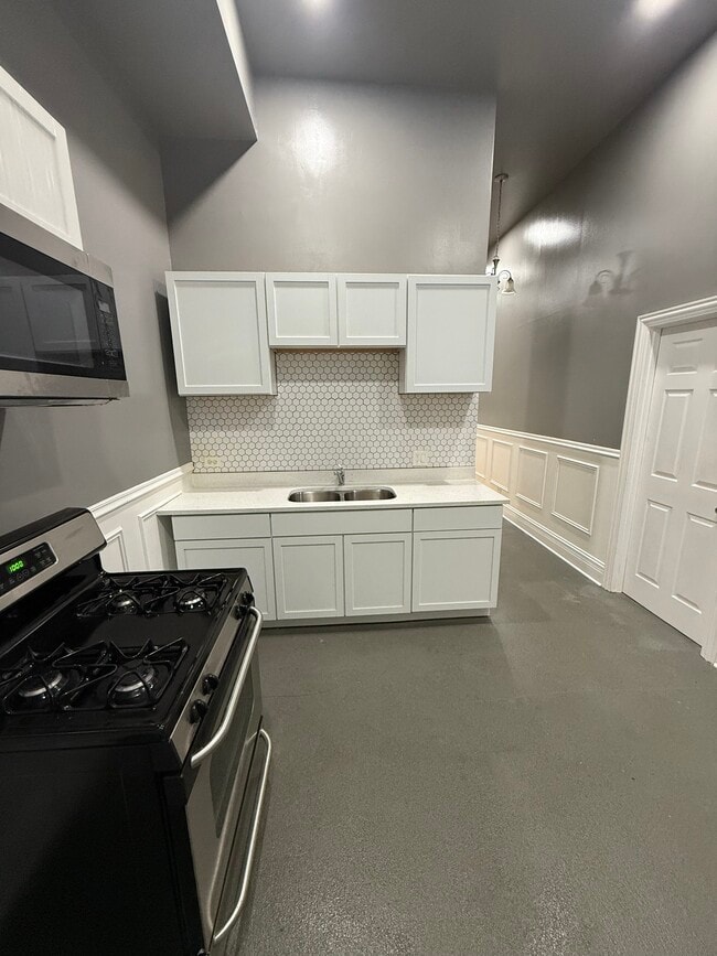 Photo - 1312 W 51st St Unit 1N