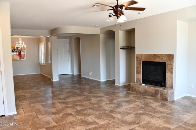 Photo - 2219 W Spur Dr