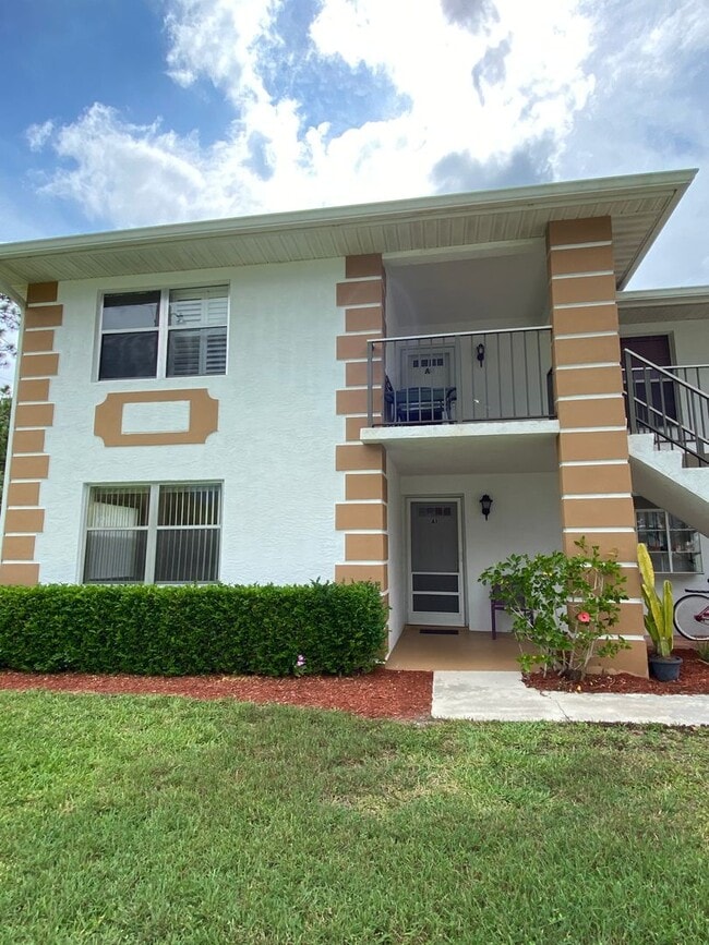 Building Photo - 55+ community 2 BED 2 BATH  in High Point of Fort Pierce Unit A1
