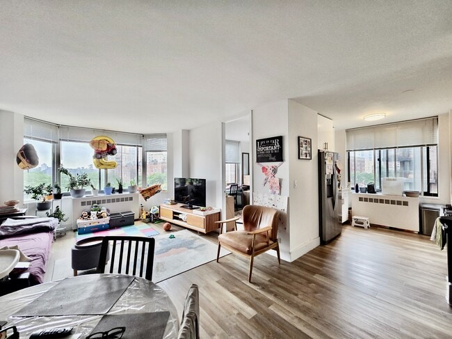 Photo - 1735 York Ave Apartment Unit 5C