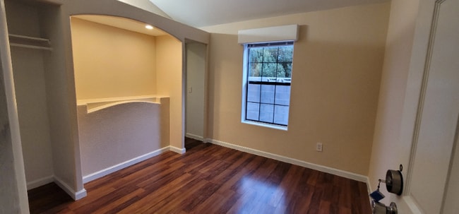 Photo - 5709 Avenida Silla