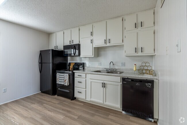 2BR, 1.5BA - 1050SF - Kitchen - Brookside Apartments