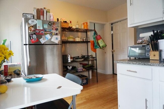 Photo - 72 Mozart St Unit 2