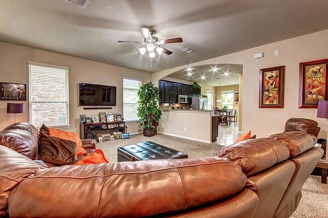 Photo - 1251 S Maple Dr