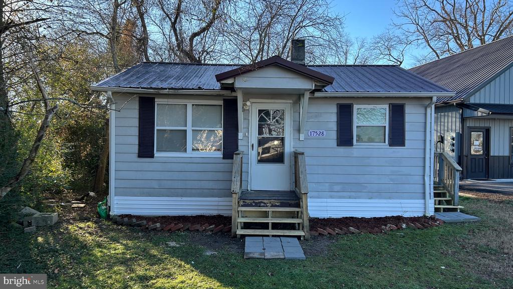 Photo - 17528 Ward Ave