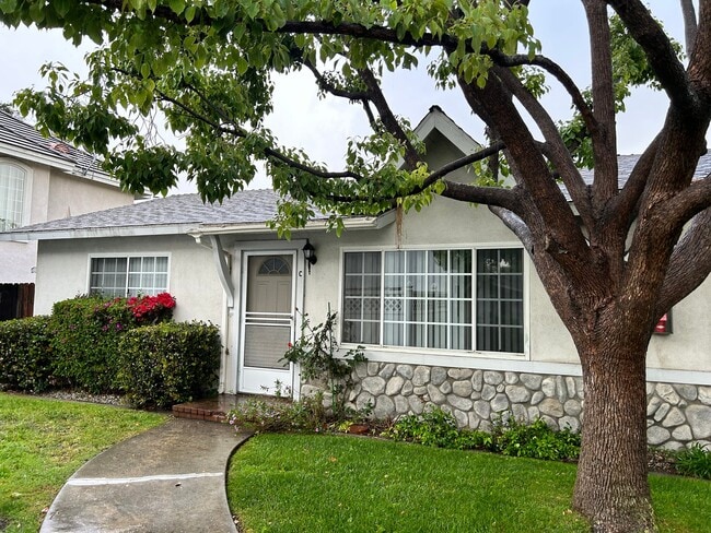 Photo - 613 S 5th Ave Unidad C