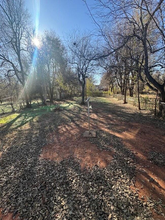 Photo - 1502 SE 64th St