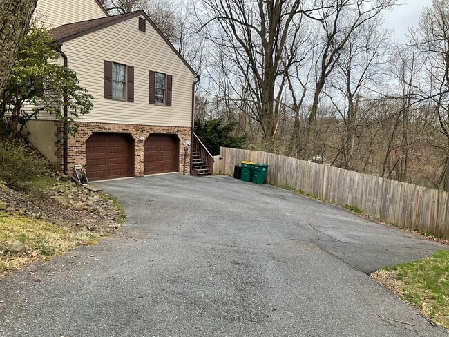 Photo - 1541 Woodhaven Dr