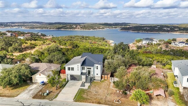 Photo - 300 Summit Ridge Dr N