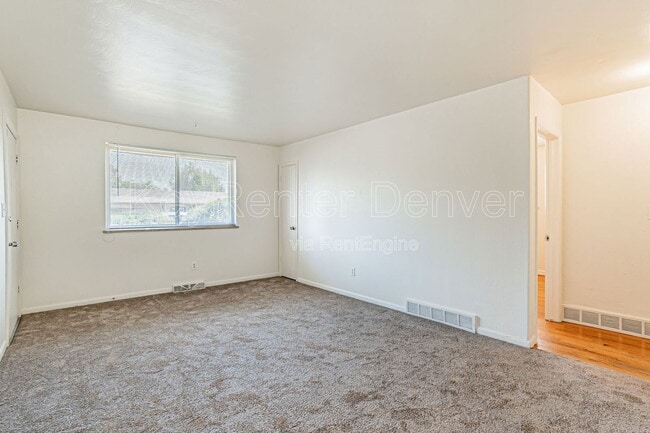 Photo - 57 Newland Ct