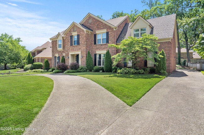 Photo - 305 Lake Forest Pkwy