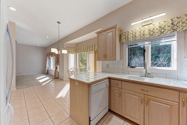 Photo - 1440 Salem Rd SW