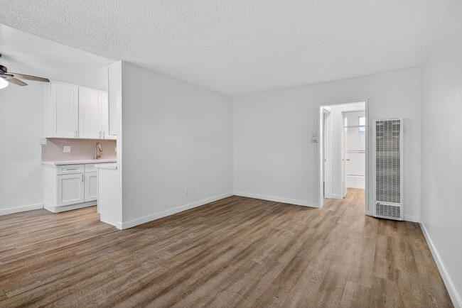 Photo - 1751 Cabrillo Ave Unidad C