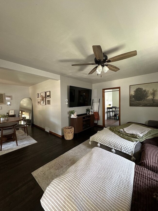 Photo - 300 N 60th St