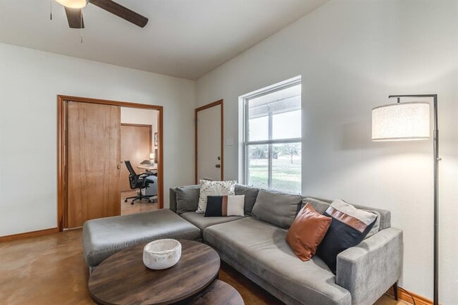 Photo - 2551 Spring Valley Dr